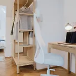 Prague Days - Attic Maisonette - Workspace - Netflix - Vinohrady